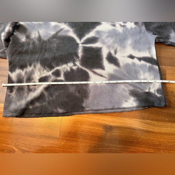 Antistar tie dye long sleeve shirt. Size medium - Picture 3 of 5